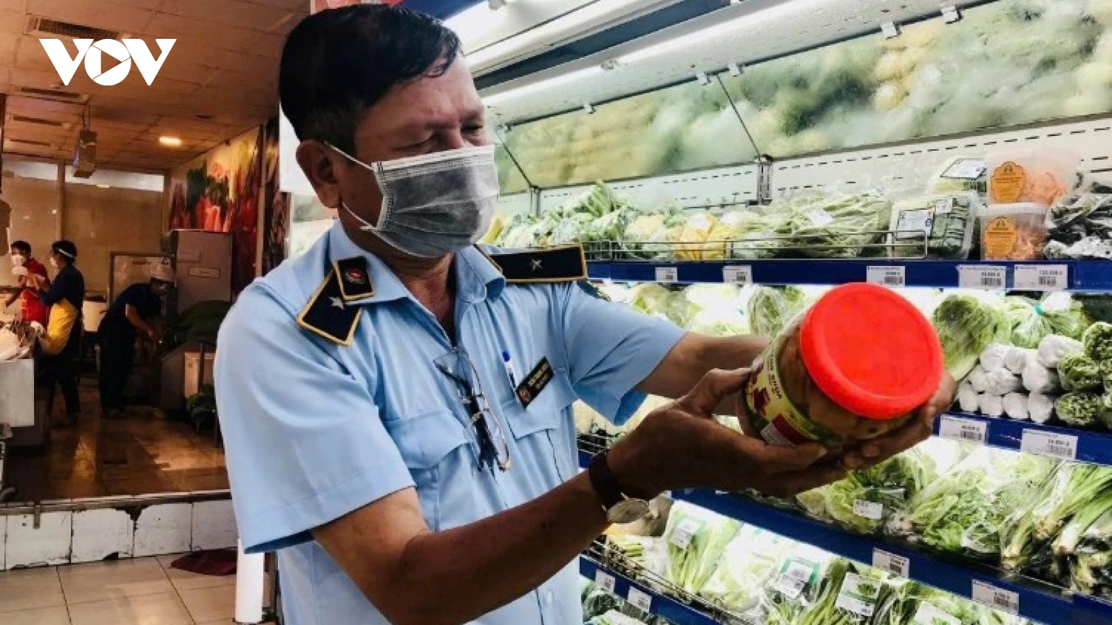 Hanoi intensifies food safety efforts ahead of National Day celebration